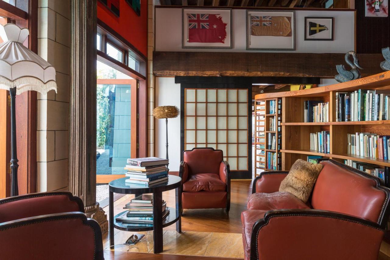 Donkey Bay Inn Russell Bagian luar foto